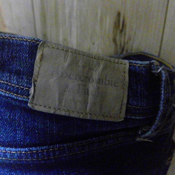 Abercrombie and Fitch Women's Distressed Stretch Straight Leg Jeans Size 8 - Picture 7 of 11
